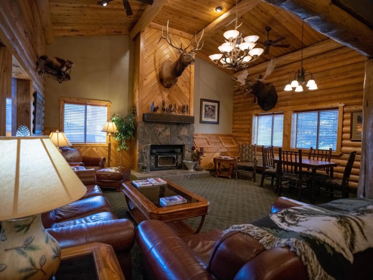 Mountain Vista Hotel Уест Йелоустоун Екстериор снимка
