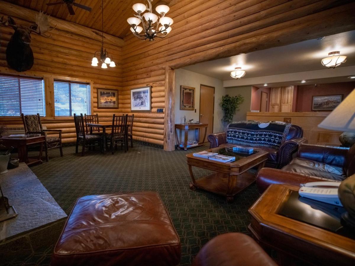 Mountain Vista Hotel Уест Йелоустоун Екстериор снимка