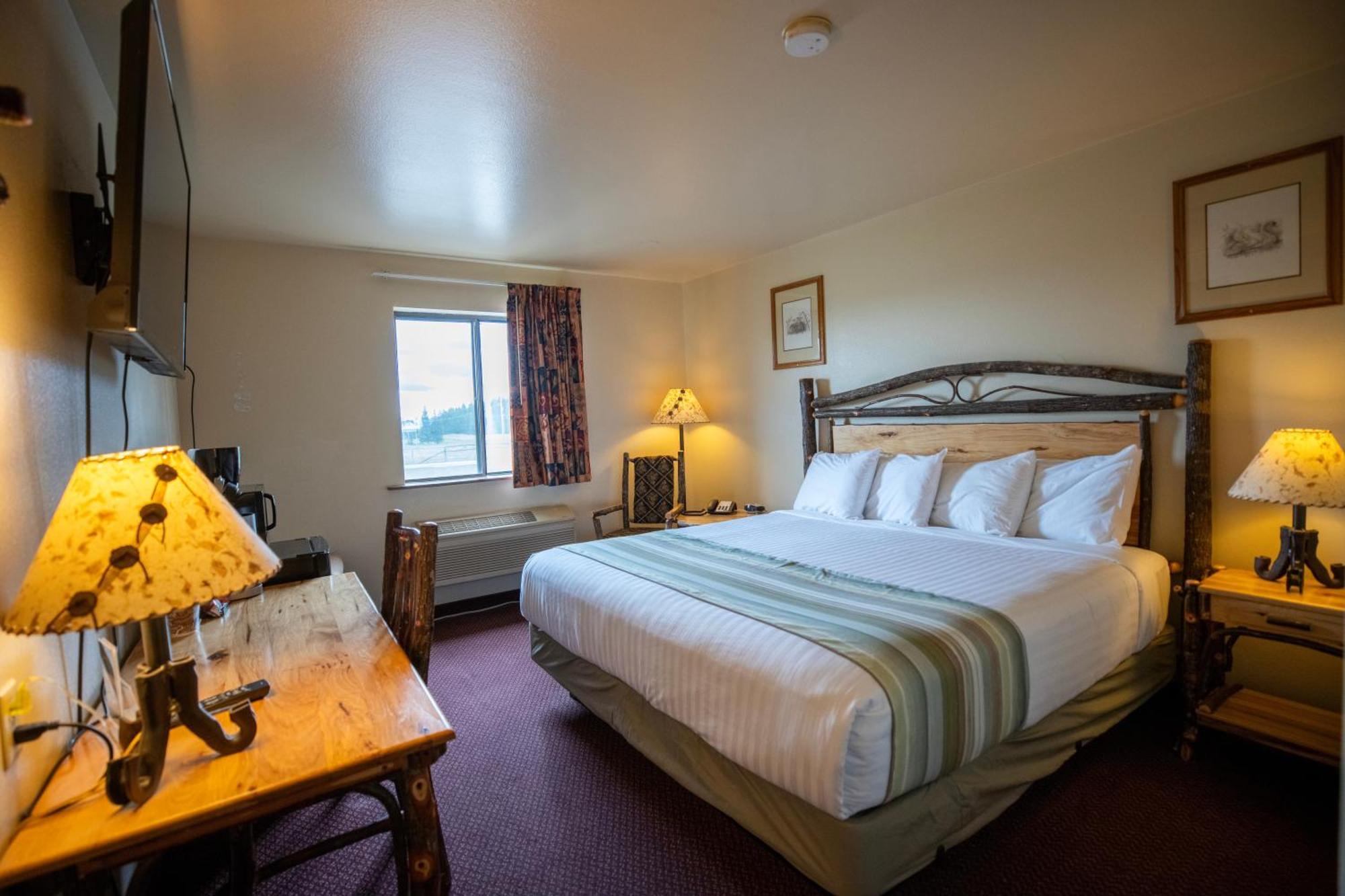 Mountain Vista Hotel Уест Йелоустоун Екстериор снимка